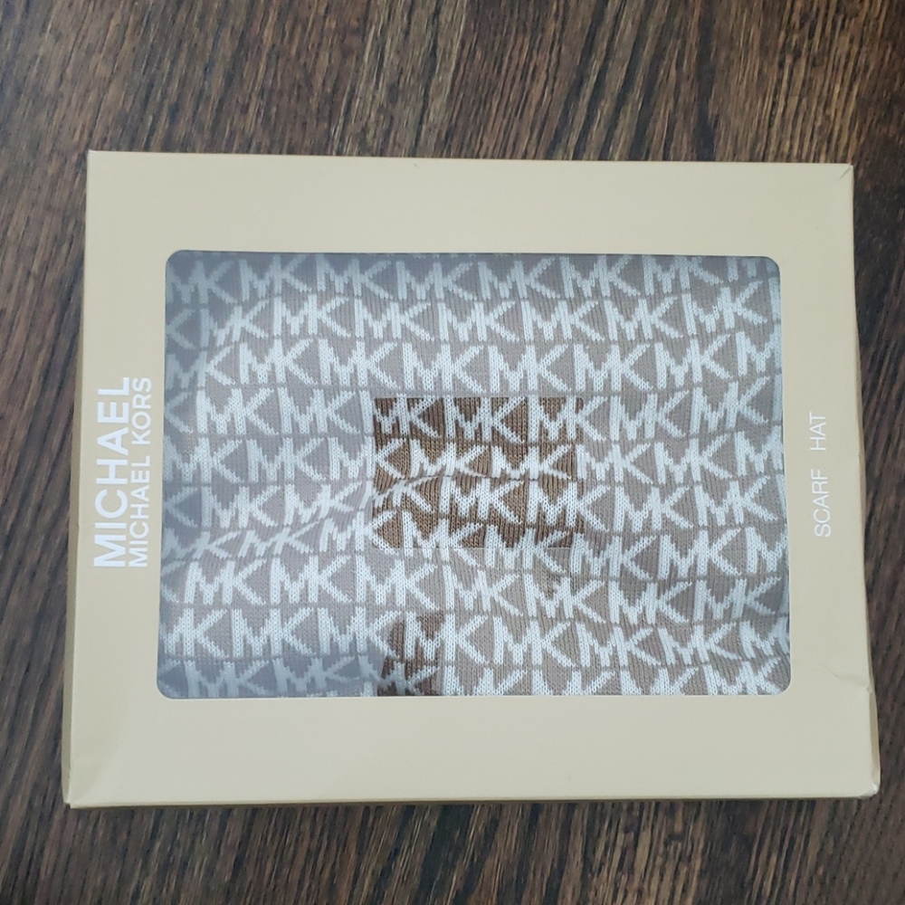 Micheal Kors scarf/hat gift! BRAND NEW!!